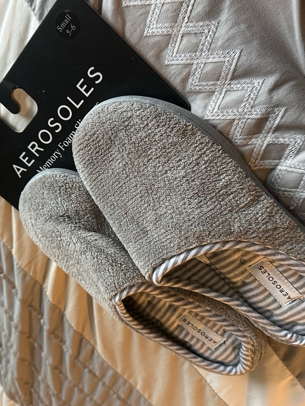 Aerosoles Memory Foam Slippers NWT - Picture 3 of 3